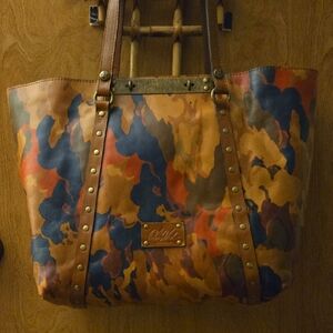 Patricia Nash Leather Tote in Parisian Camo